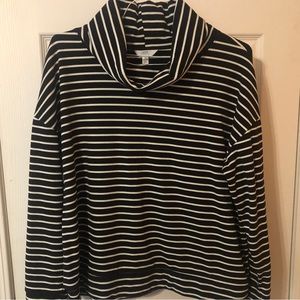 Time and Tru Black and White Sweater women’s size XL